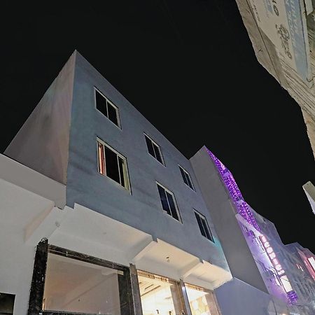 Townhouse Tark Inn 뉴델리 외부 사진