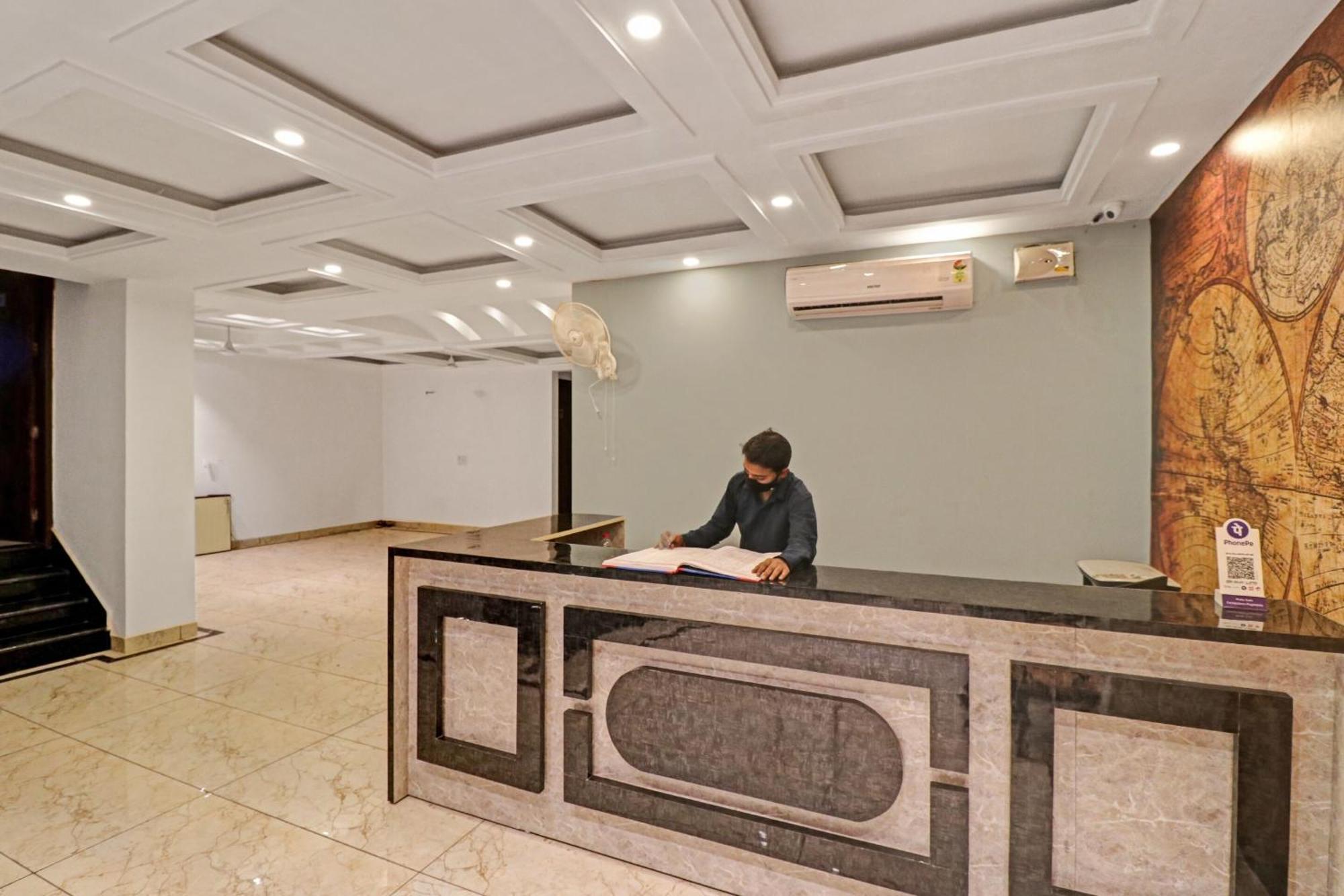 Townhouse Tark Inn 뉴델리 외부 사진