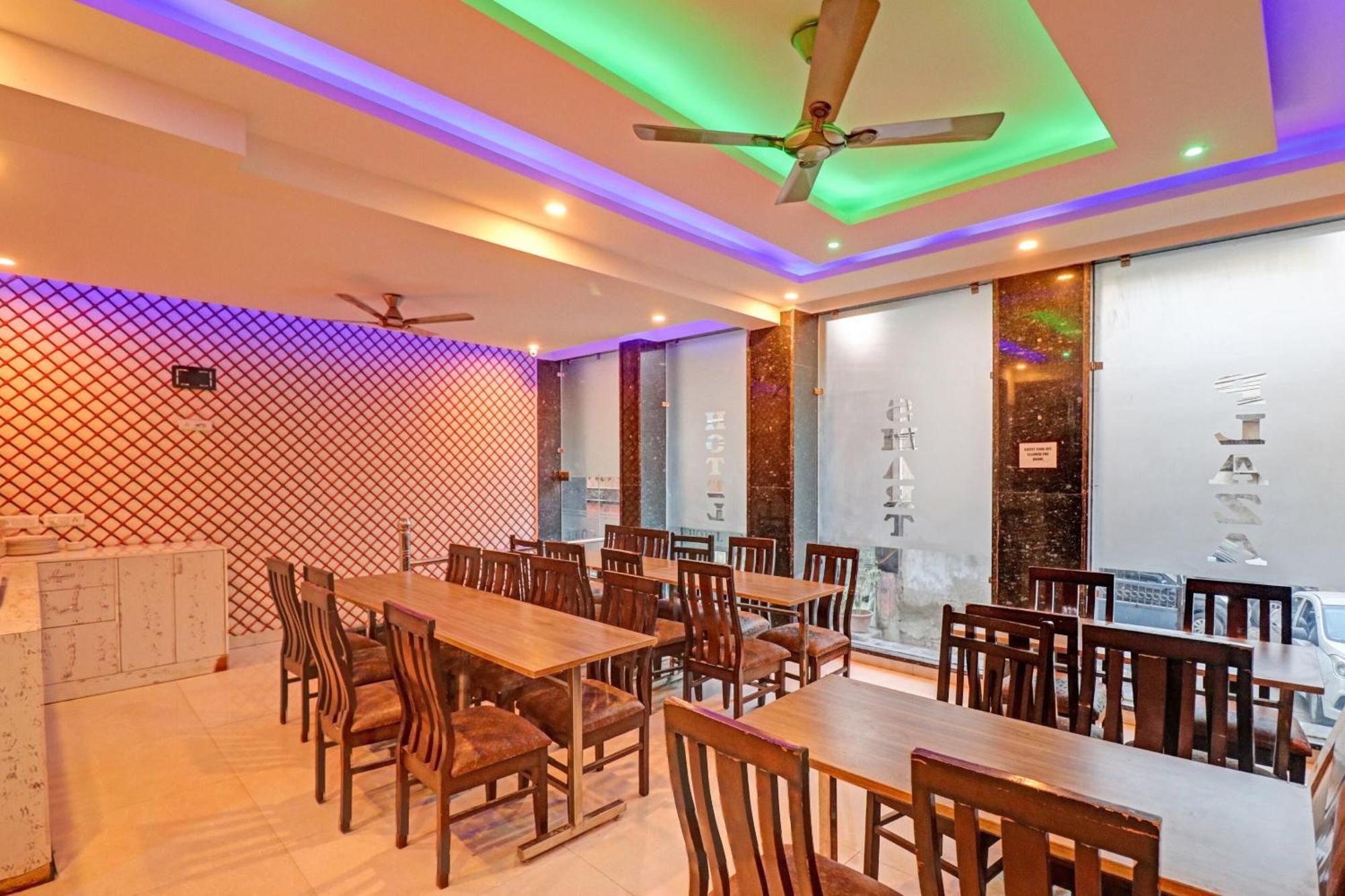 Townhouse Tark Inn 뉴델리 외부 사진