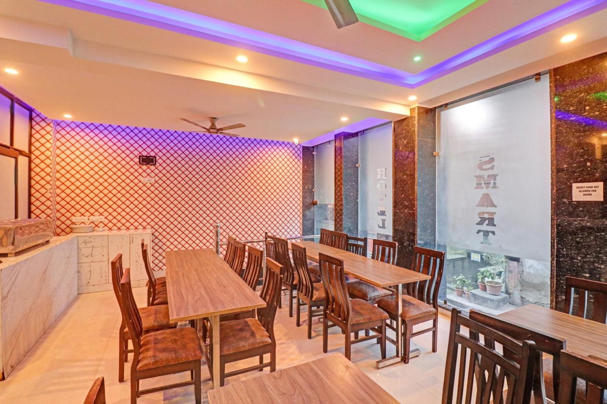 Townhouse Tark Inn 뉴델리 외부 사진