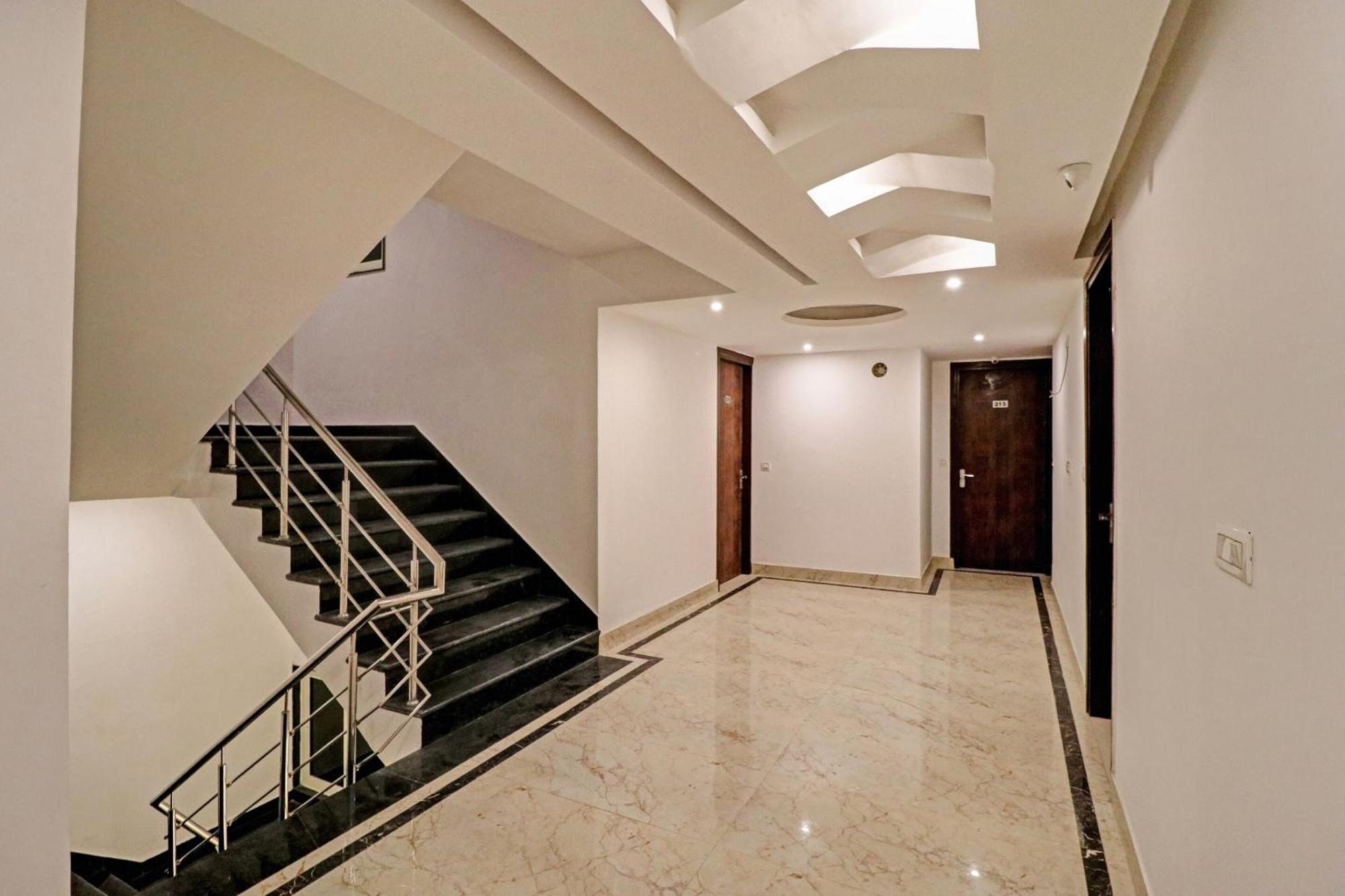 Townhouse Tark Inn 뉴델리 외부 사진