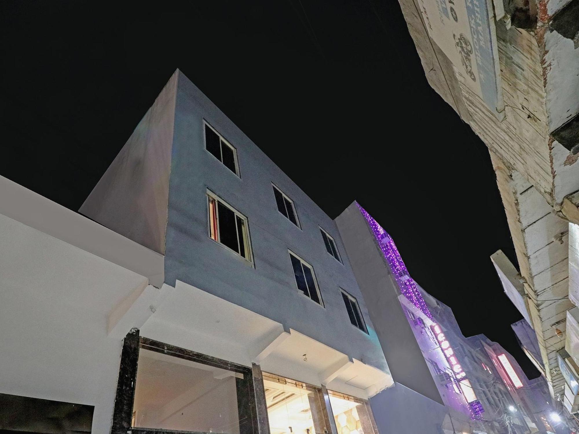 Townhouse Tark Inn 뉴델리 외부 사진