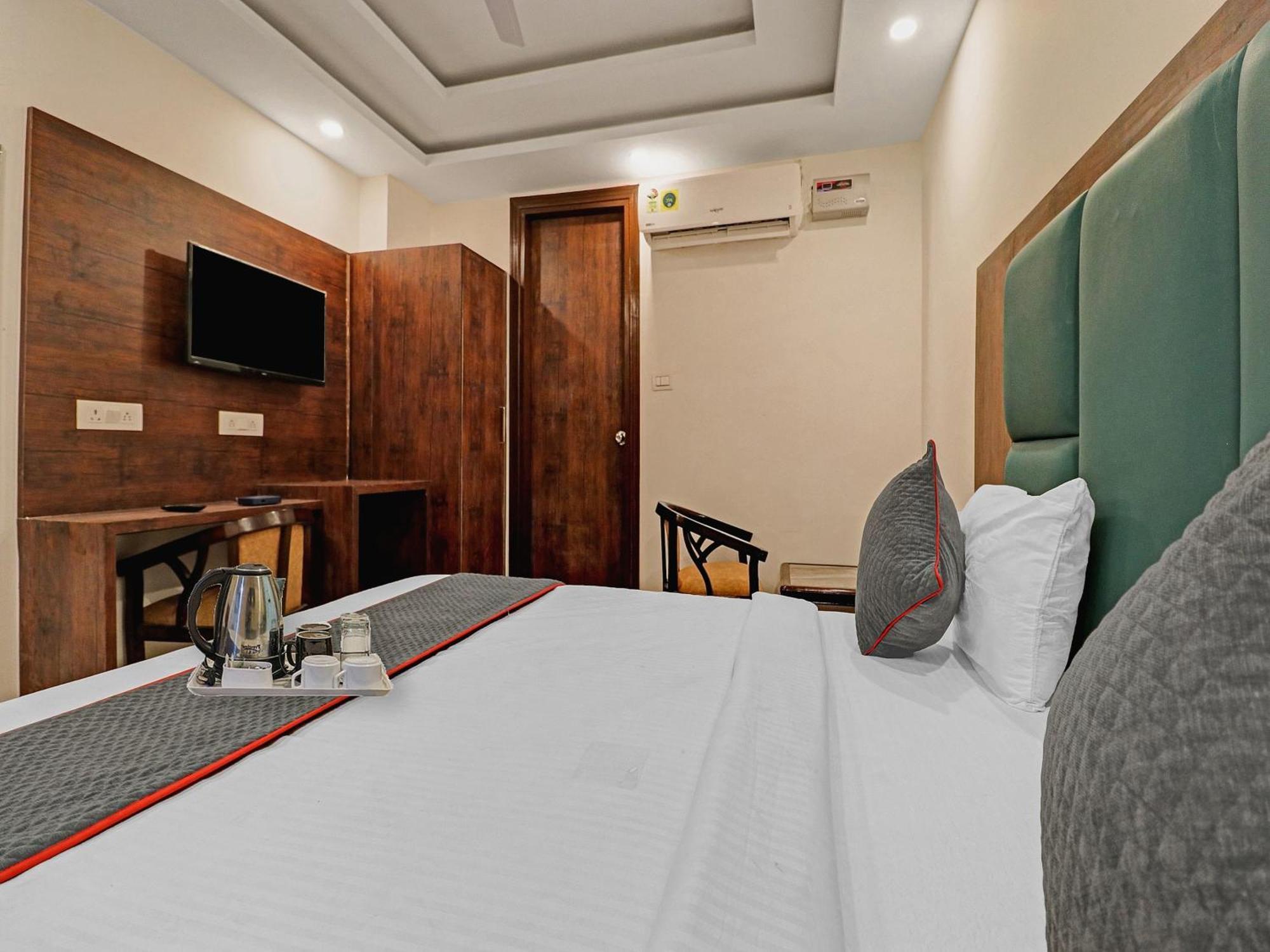 Townhouse Tark Inn 뉴델리 외부 사진